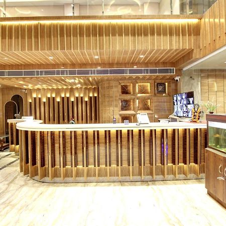 Hotel Krishna Plaza 'New Delhi' - By M S Hospitality Экстерьер фото