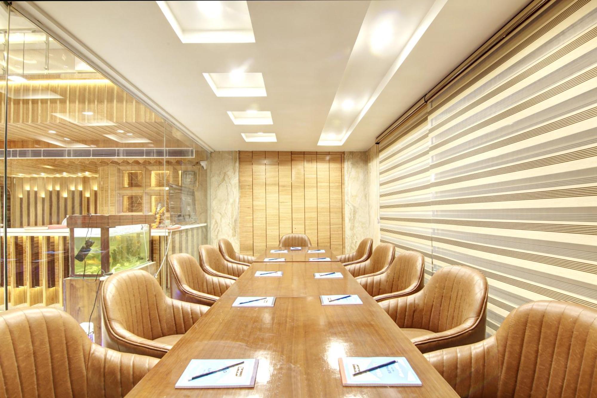Hotel Krishna Plaza 'New Delhi' - By M S Hospitality Экстерьер фото