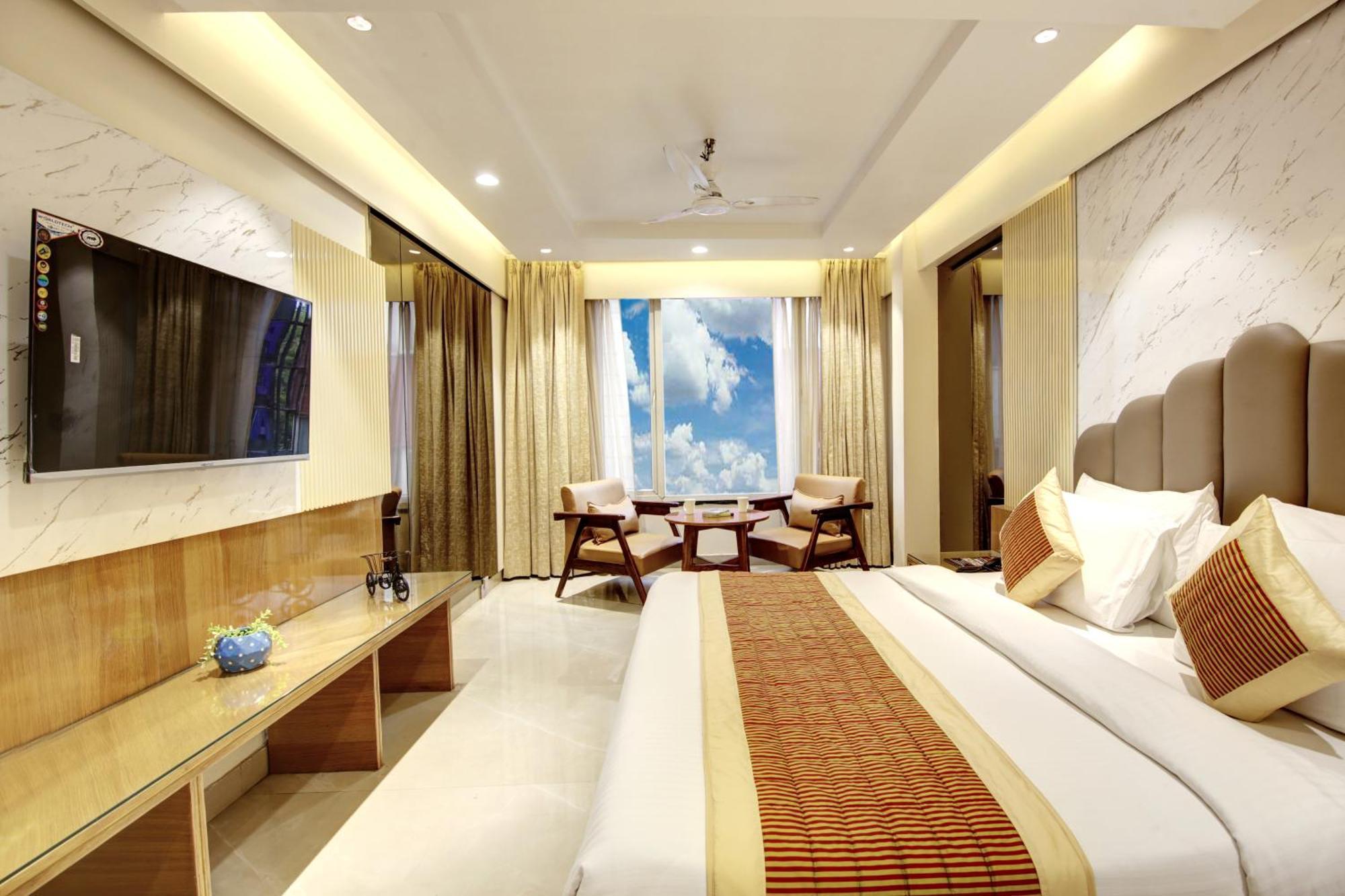 Hotel Krishna Plaza 'New Delhi' - By M S Hospitality Экстерьер фото