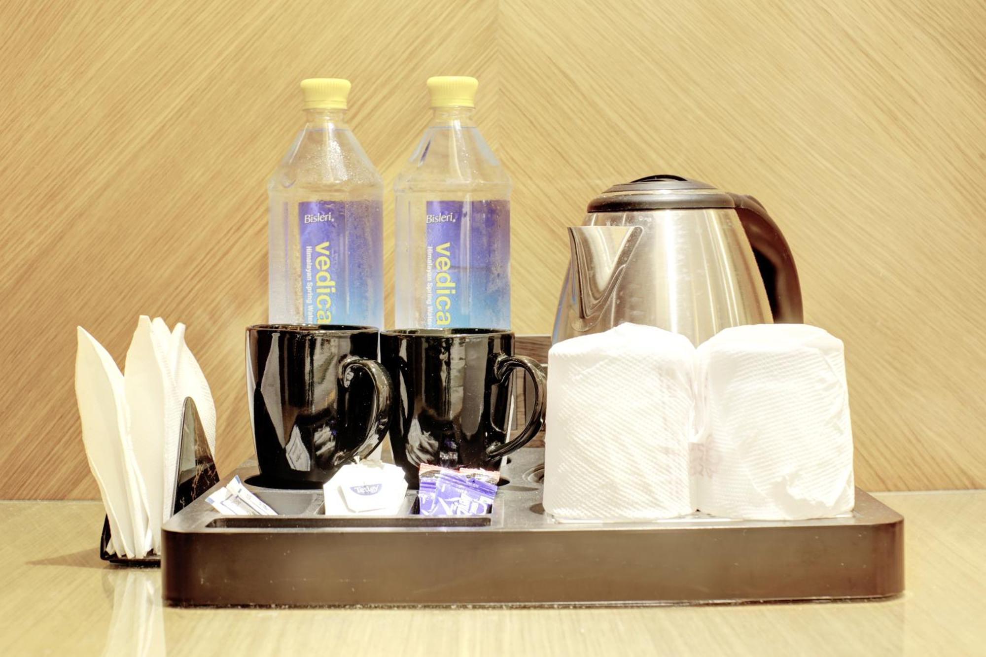 Hotel Krishna Plaza 'New Delhi' - By M S Hospitality Экстерьер фото